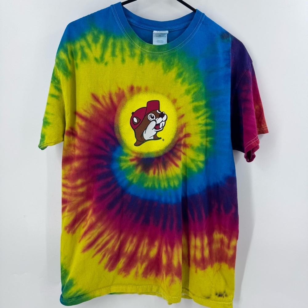 Bucee’s Tie Dye Peace , love and beaver nuggets shortsleeve shirt - Picture 2 of 6